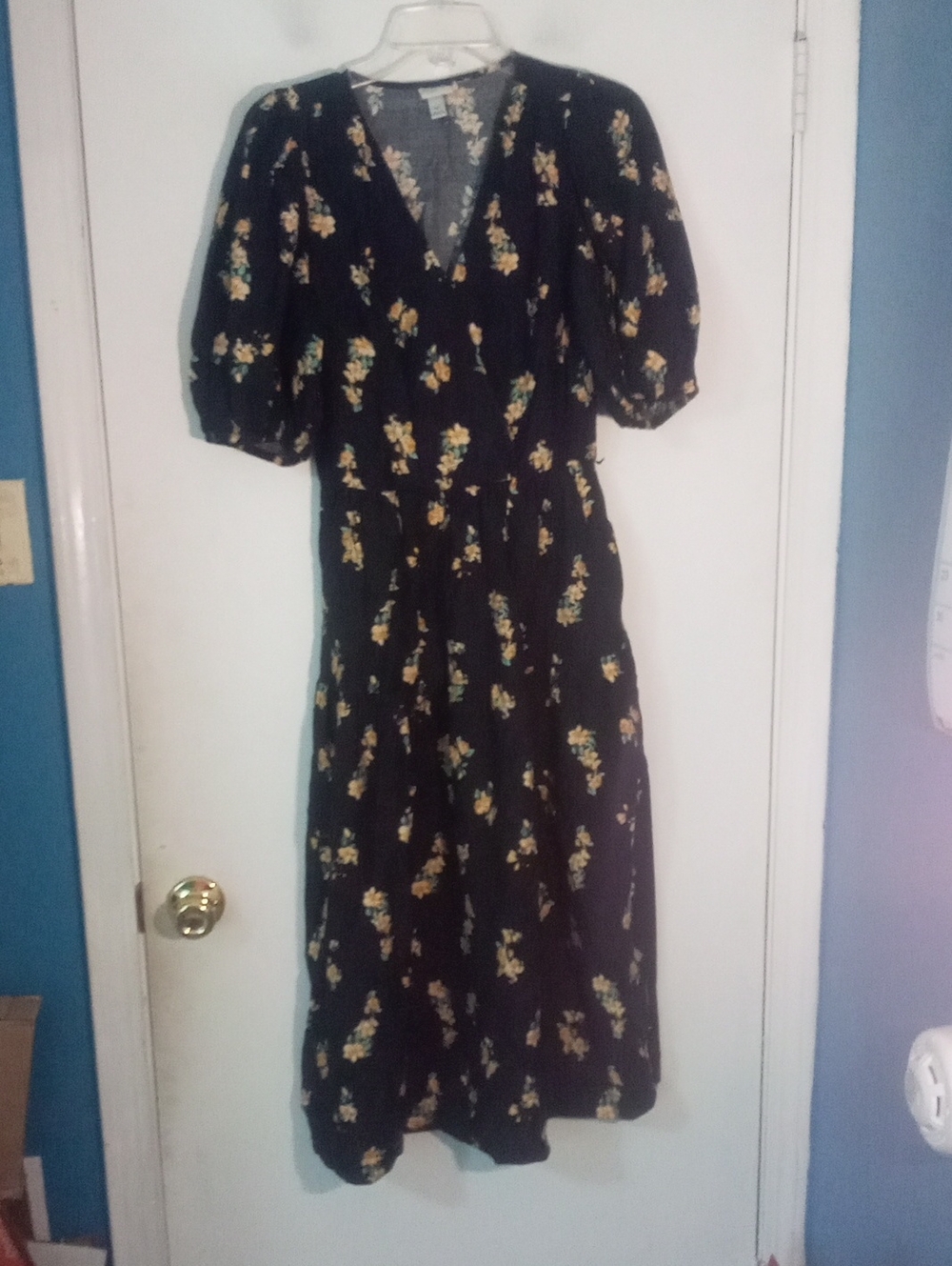 * A New Day Black Floral V-Neck Midi Dress with Puff Sleeves XS New NWIT $40